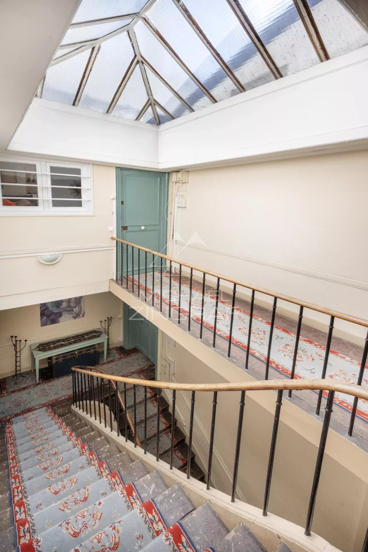 To Sell - 3 Bedrooms - Rue de Babylone