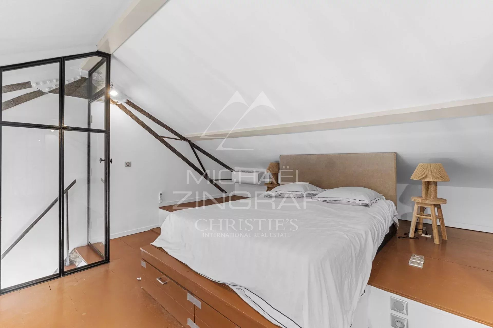 Duplex d’exception – Espace loft new-yorkais avec terrasse