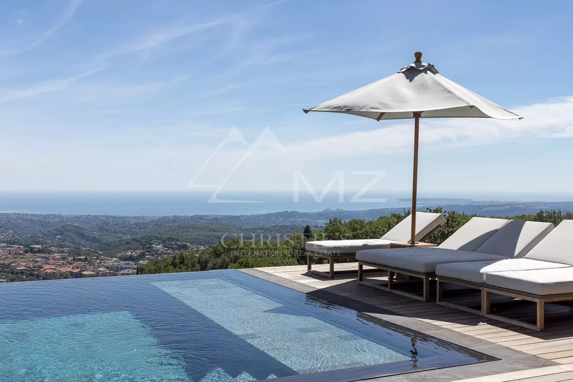 VENCE - Beautiful Brand-new Contemporary Sea View House