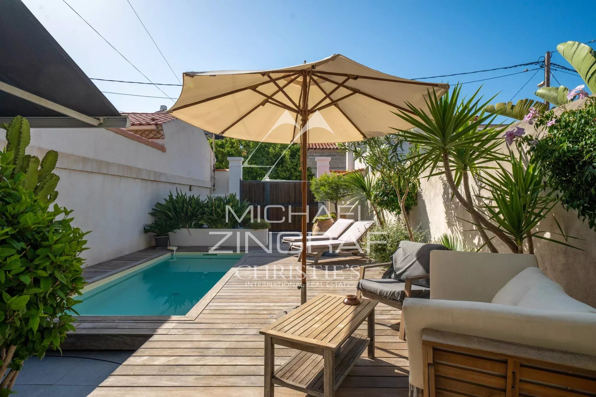 Waterfront house with pool, Montredon, Marseille 8th arrondissement