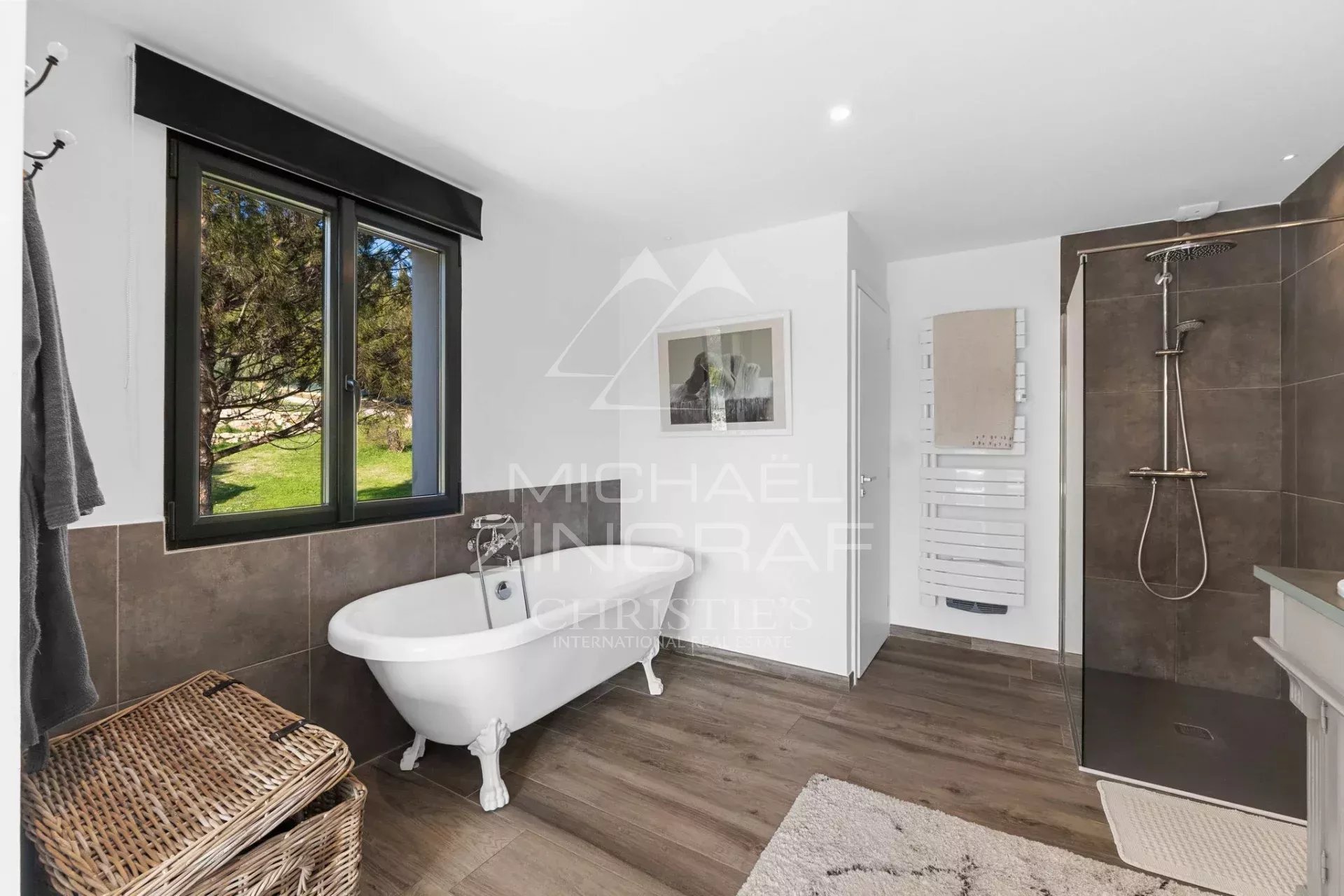 Wunderschöne moderne Bastide in absoluter Ruhe