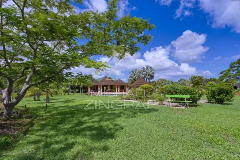 Exklusive Villa in Tamarina, Golf und Bergblick