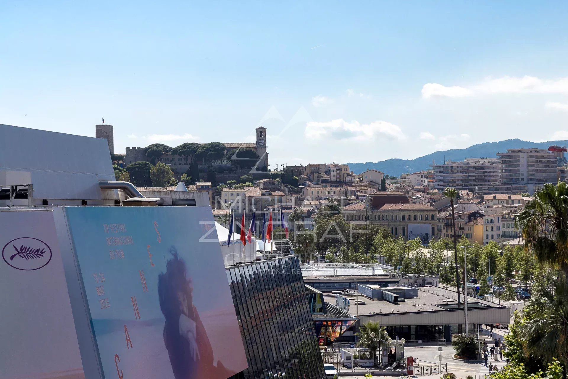 Cannes Croisette - 2 pièces rénové  - vue mer