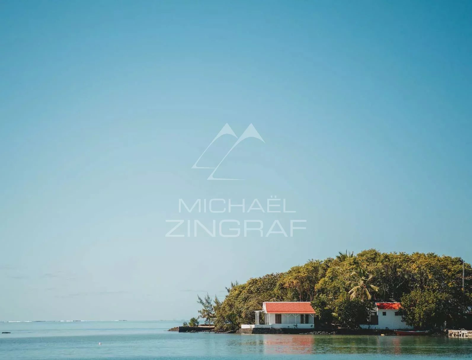 Vivre entre nature et lagon – Duplex d’exception à Pointe d’Esny Le Village