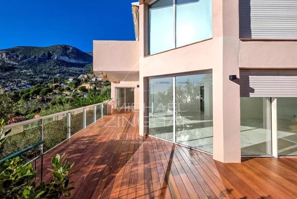 Wohnung mit Garten in der Nähe von Monaco und Meerblick