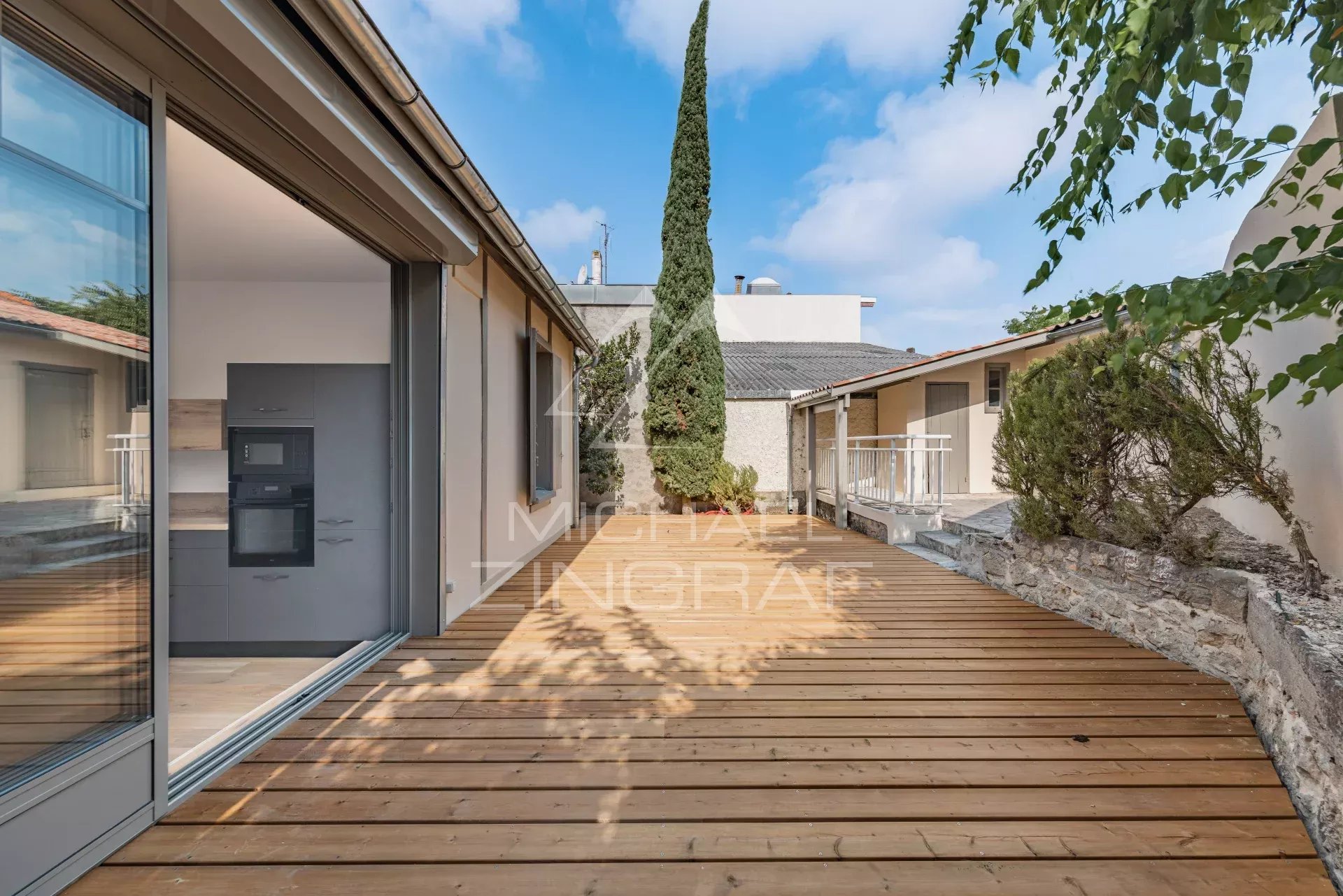 Arcachon Centre – L'élégance d'une authentique Arcachonnaise entièrement rénovée