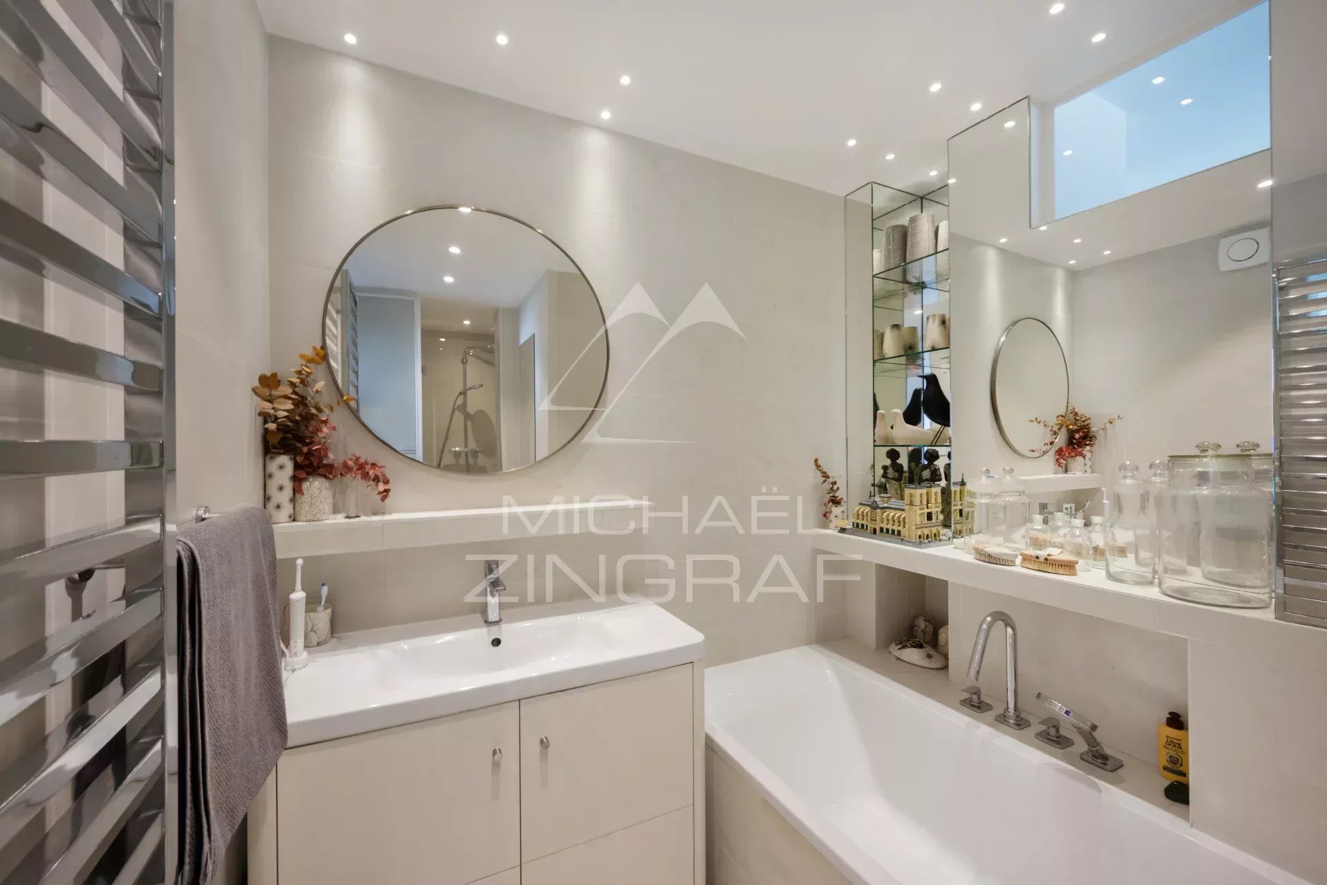 A vendre - Paris 7ème - 3 Chambres - Parfait état