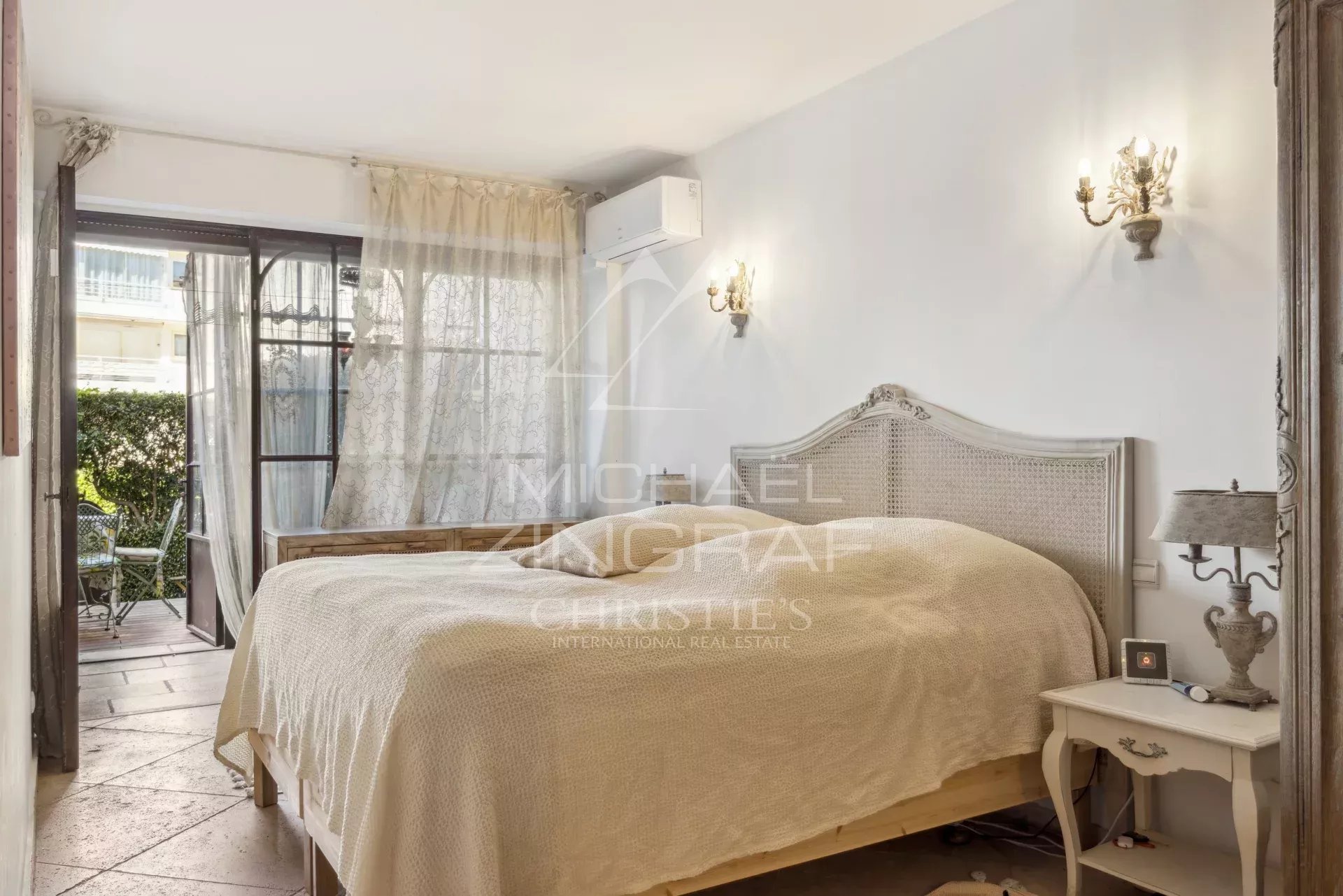 Cannes Palm Beach - Face à la mer, magnifique rez-de-jardin