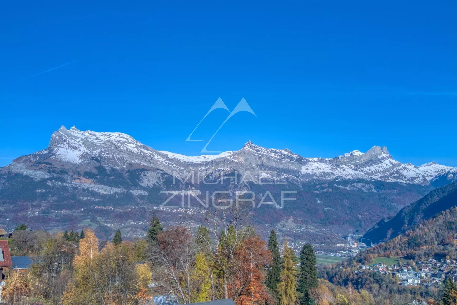 Hotel with great renovation / transformation potential - Mountain view - Combloux