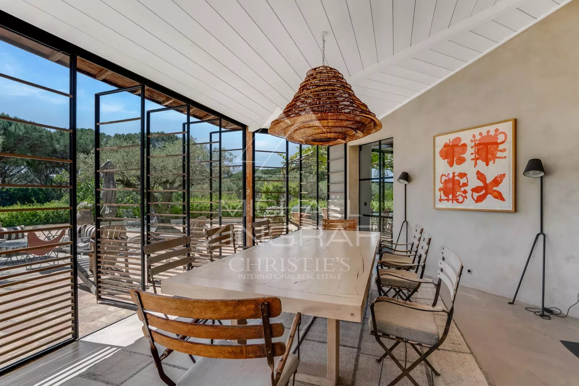Magnificent property with tennis court - Les Salins, la Moutte