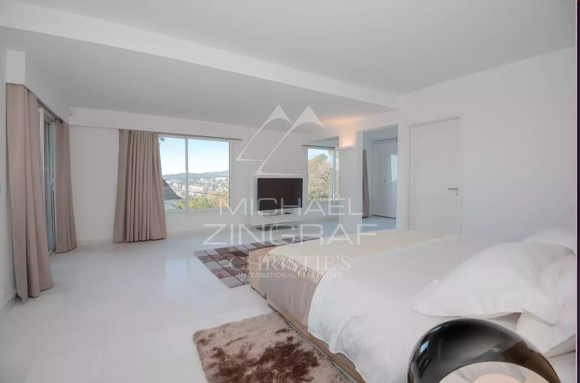 Cannes - Luxurious new built villa