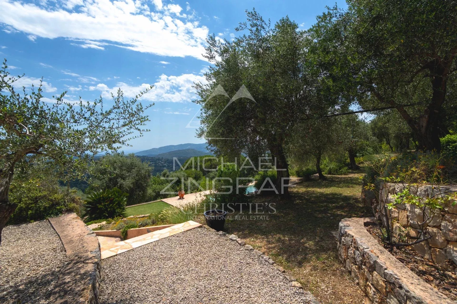 Elegant Provençal villa