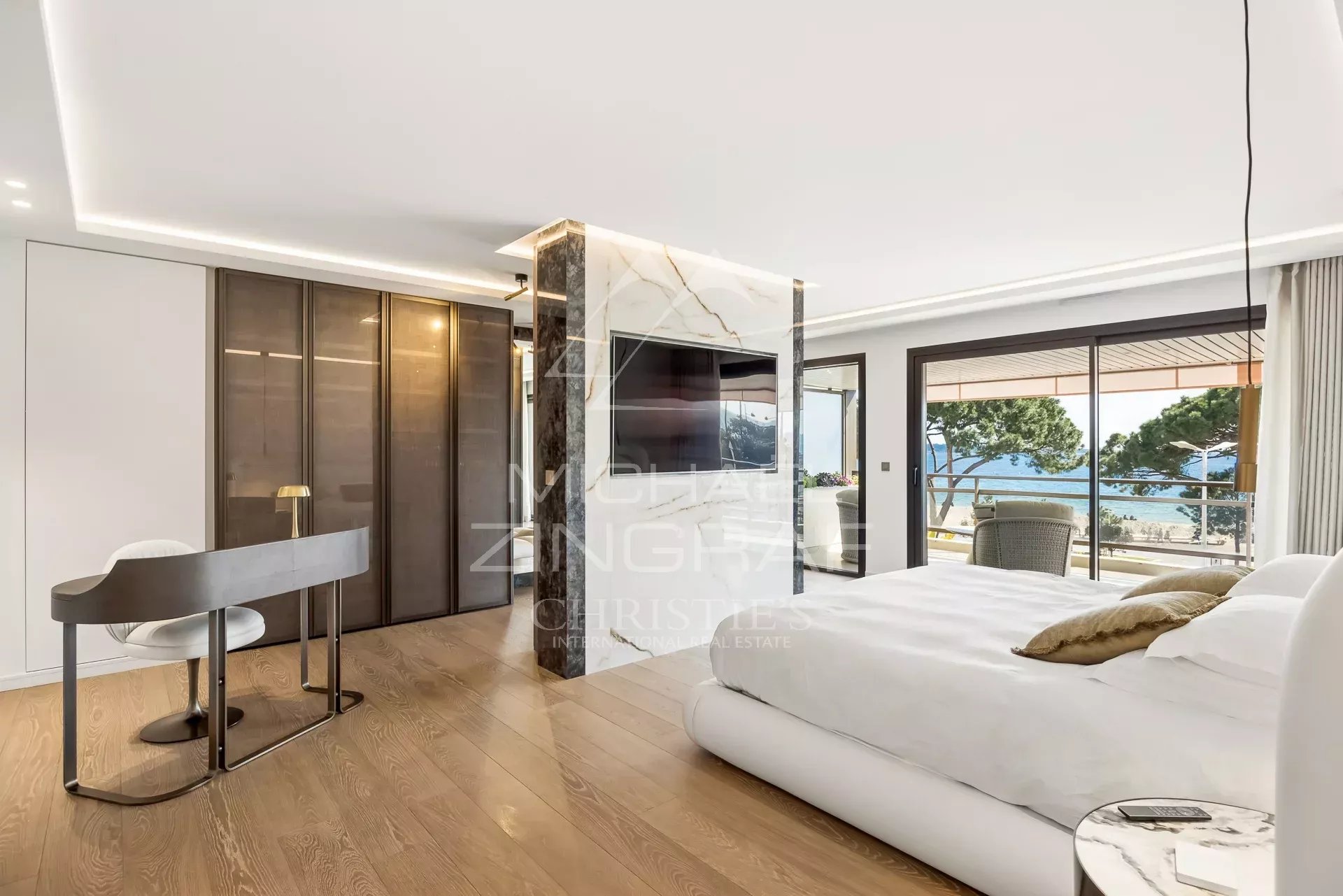 Cannes Croisette, Stunning Luxury Apartment