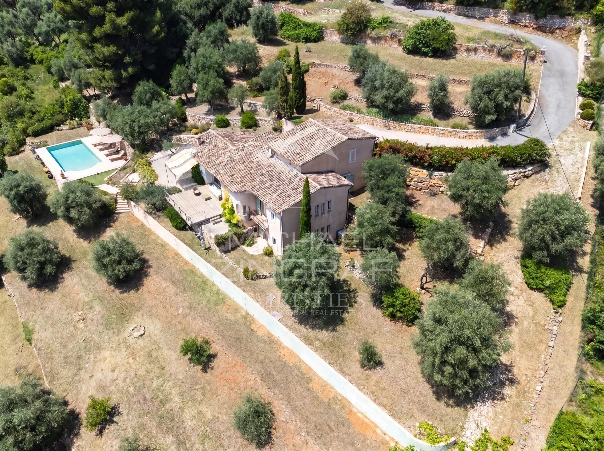 Elegant Provençal villa