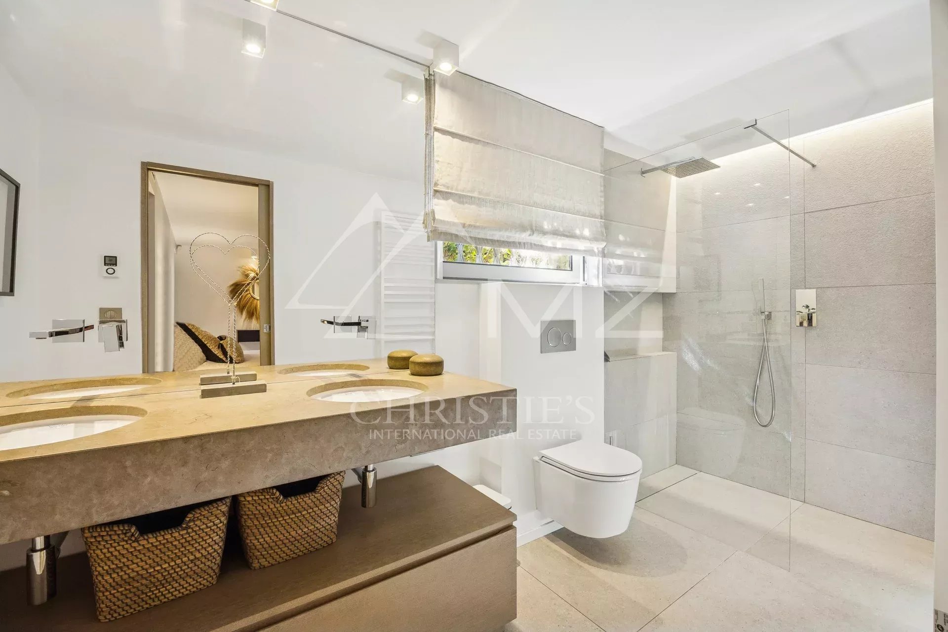 Exceptional apartment-villa in the sought-after Californie district