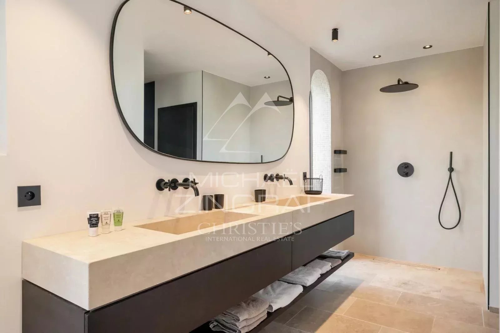 Cap d'Antibes West Side - Contemporary waterfront property - panoramic sea view