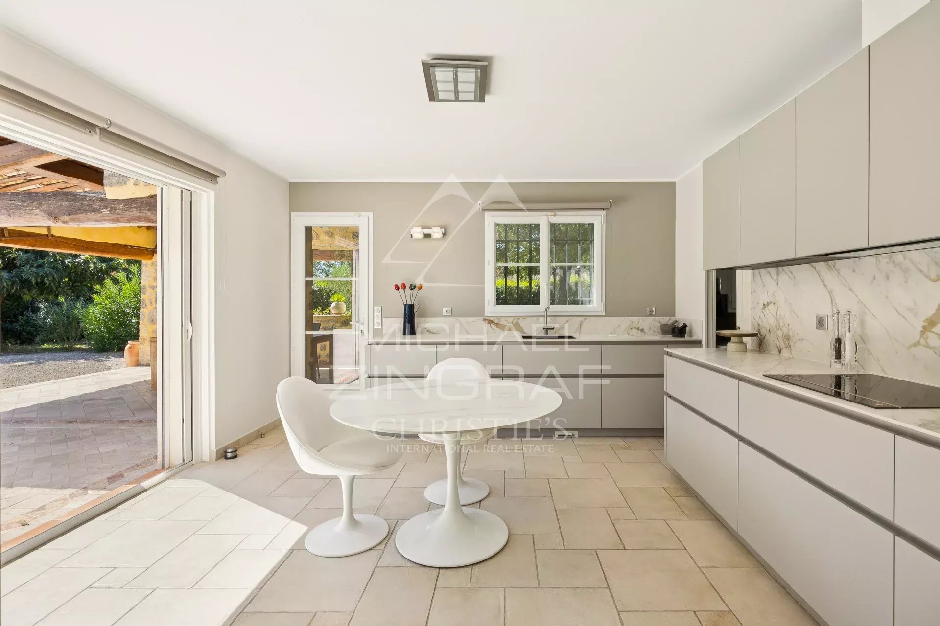 Villa avec Maison d’Amis et Piscine, au cœur d’un secteur prisé de Fayence