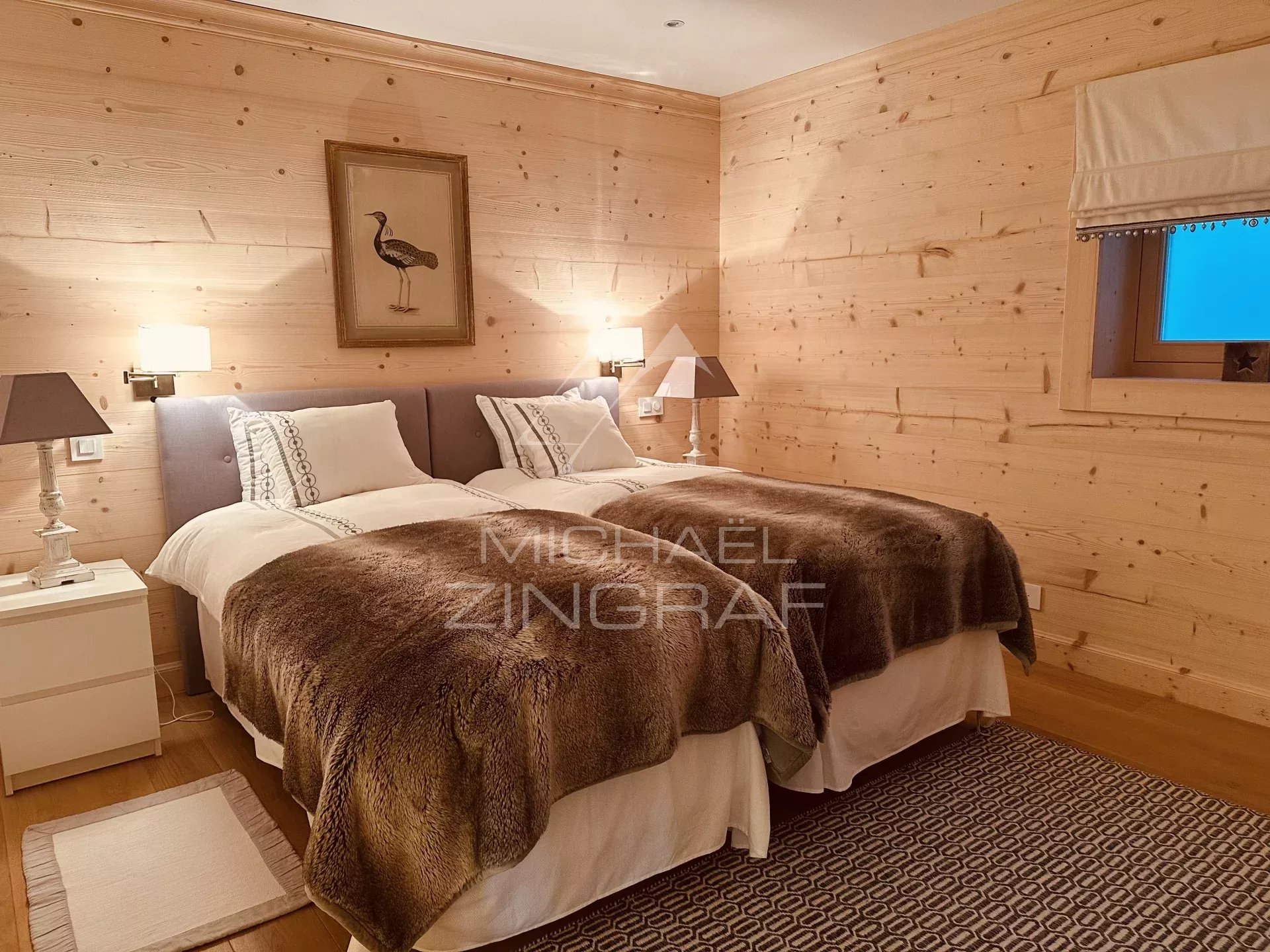 Chalet familial luxueux à proximité des pistes de Schoenried et Saanenmoeser