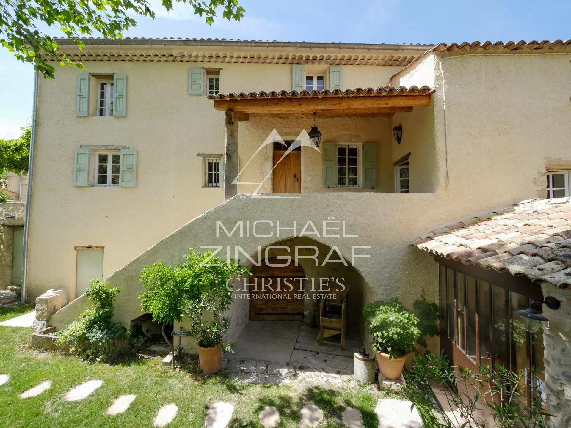 Moulin du XVII élégamment rénové