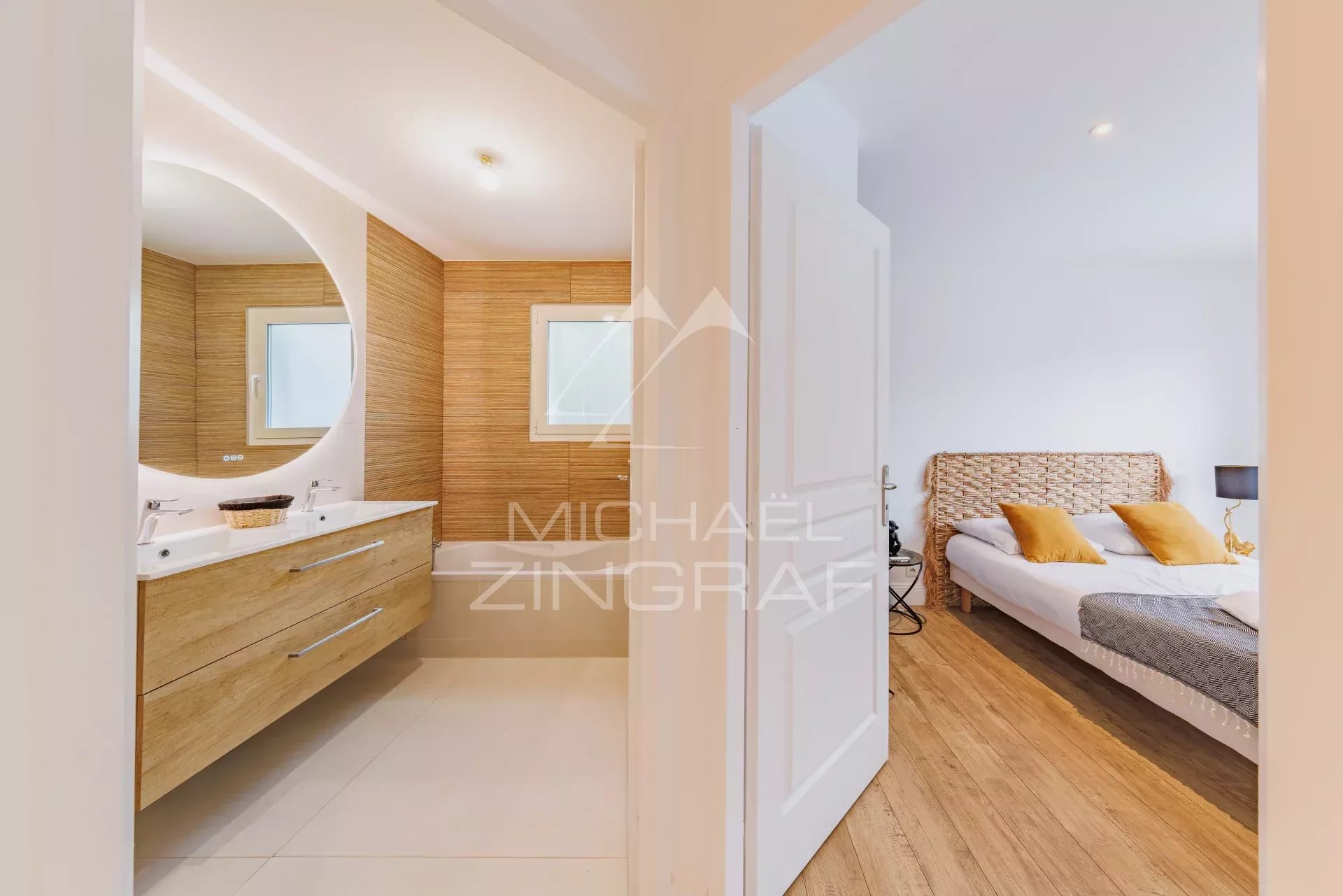 GUJAN-MESTRAS - MAISON DE 5 PIÈCES DE PLAIN-PIED AVEC PISCINE