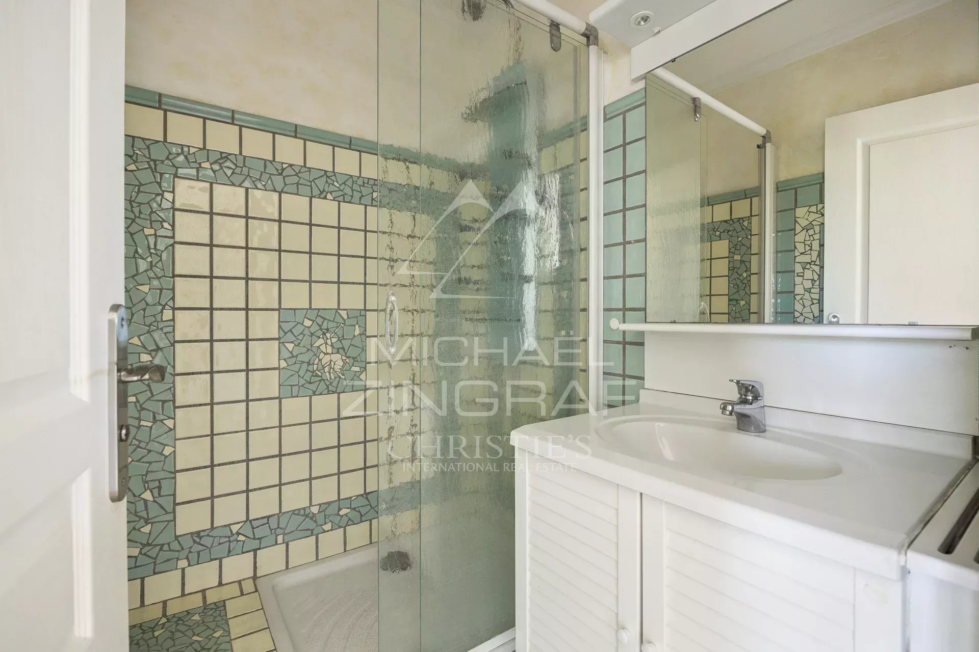 DUPLEX PENTHOUSE WITH SEA VIEW