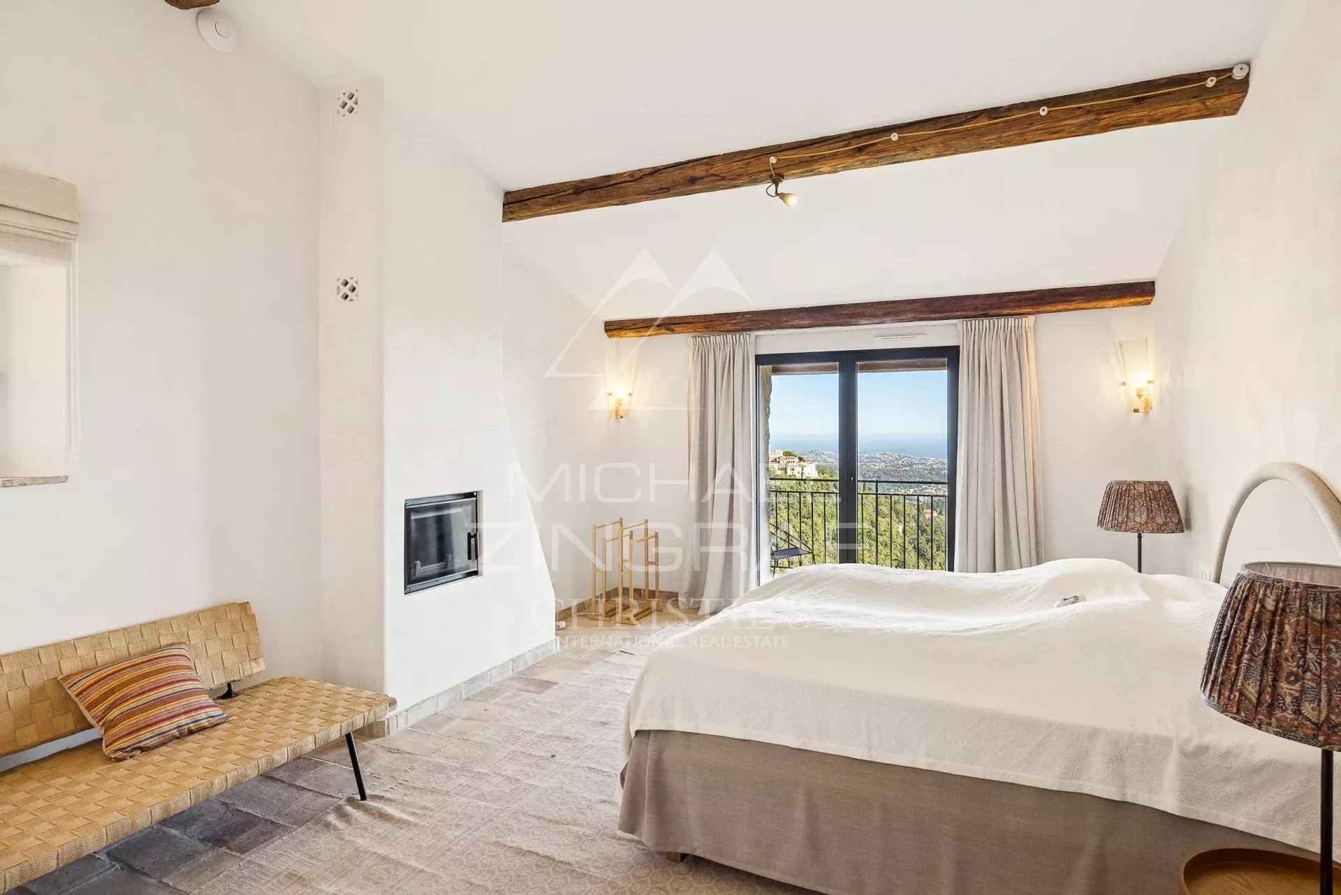 Proche Saint-Paul-de-Vence – Villa d’exception à Vence avec vue panoramique mer et collines – 5 chambres