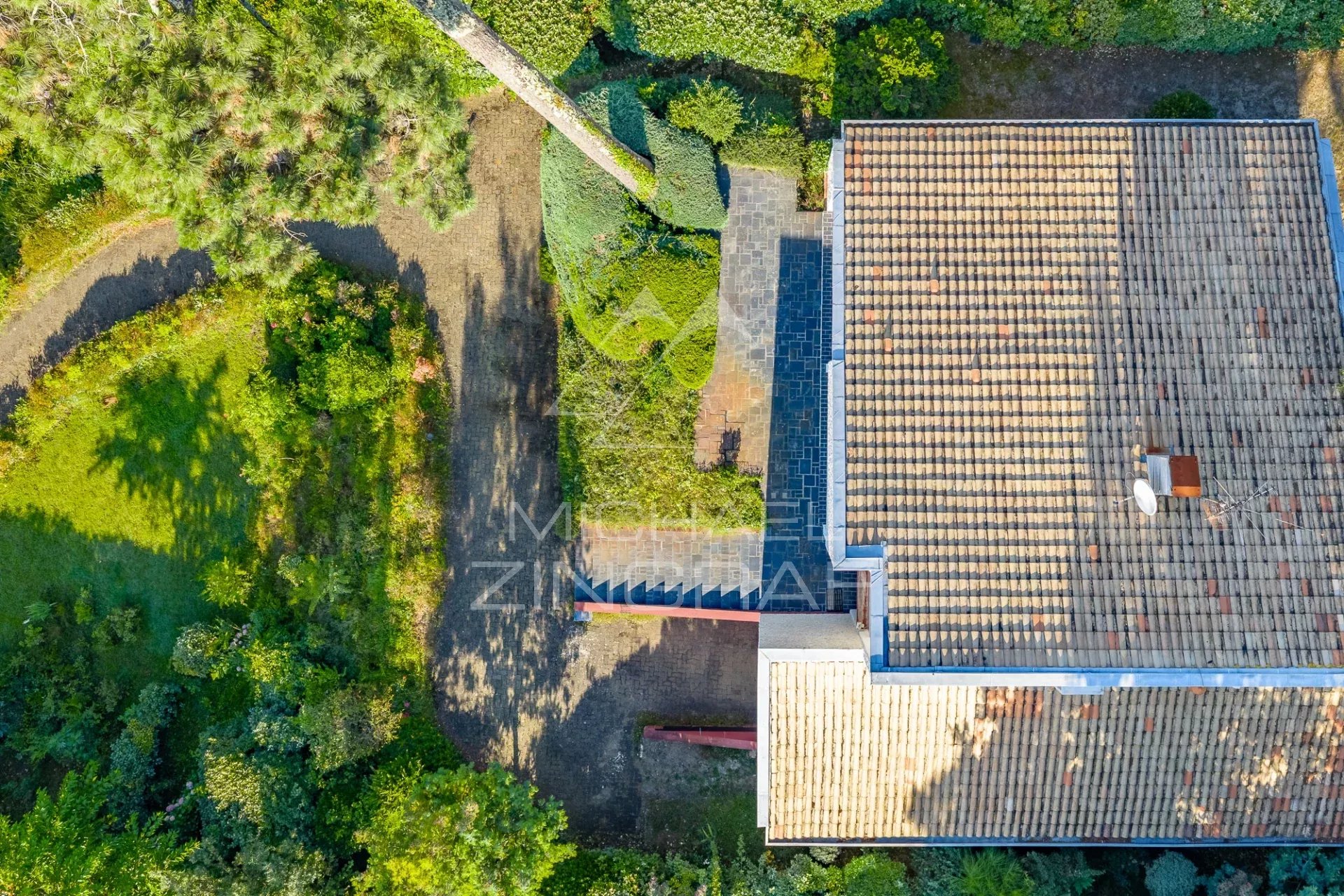 Maison d’architecte, Quartier Pereire, Plage à pieds.