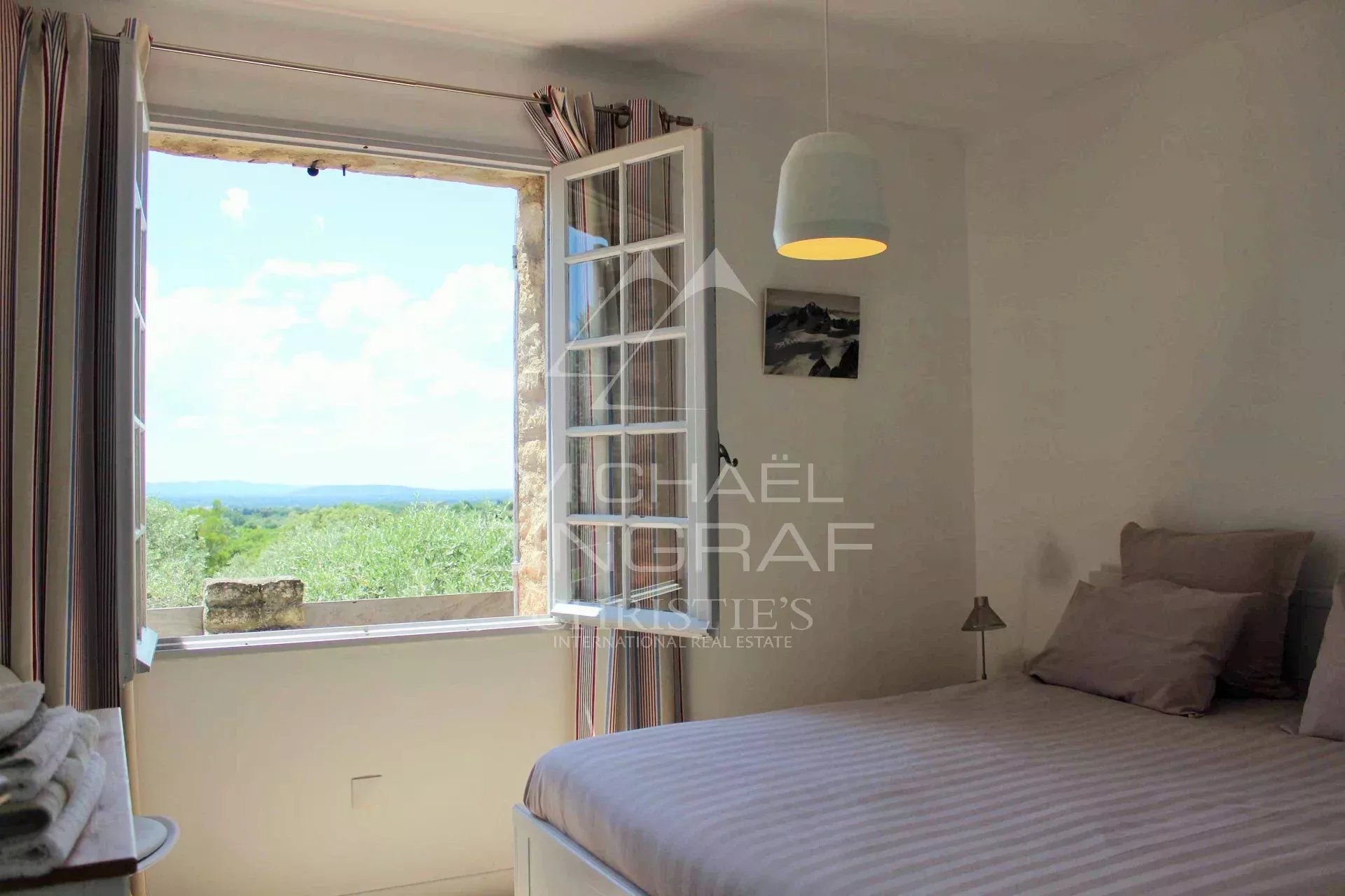 Gordes - Beautiful vacation home overlooking the Luberon