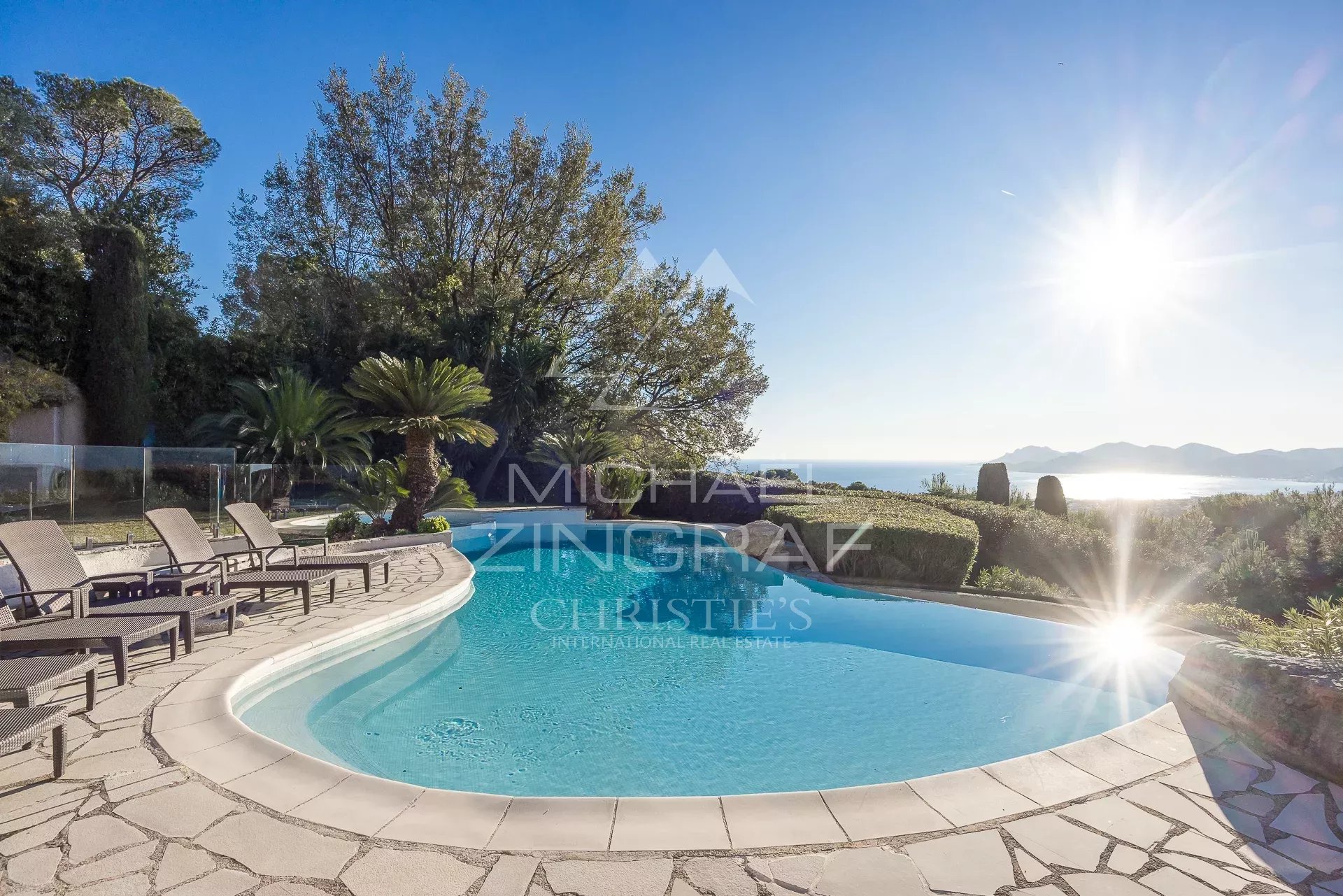 EXKLUSIV – Cannes Höhen