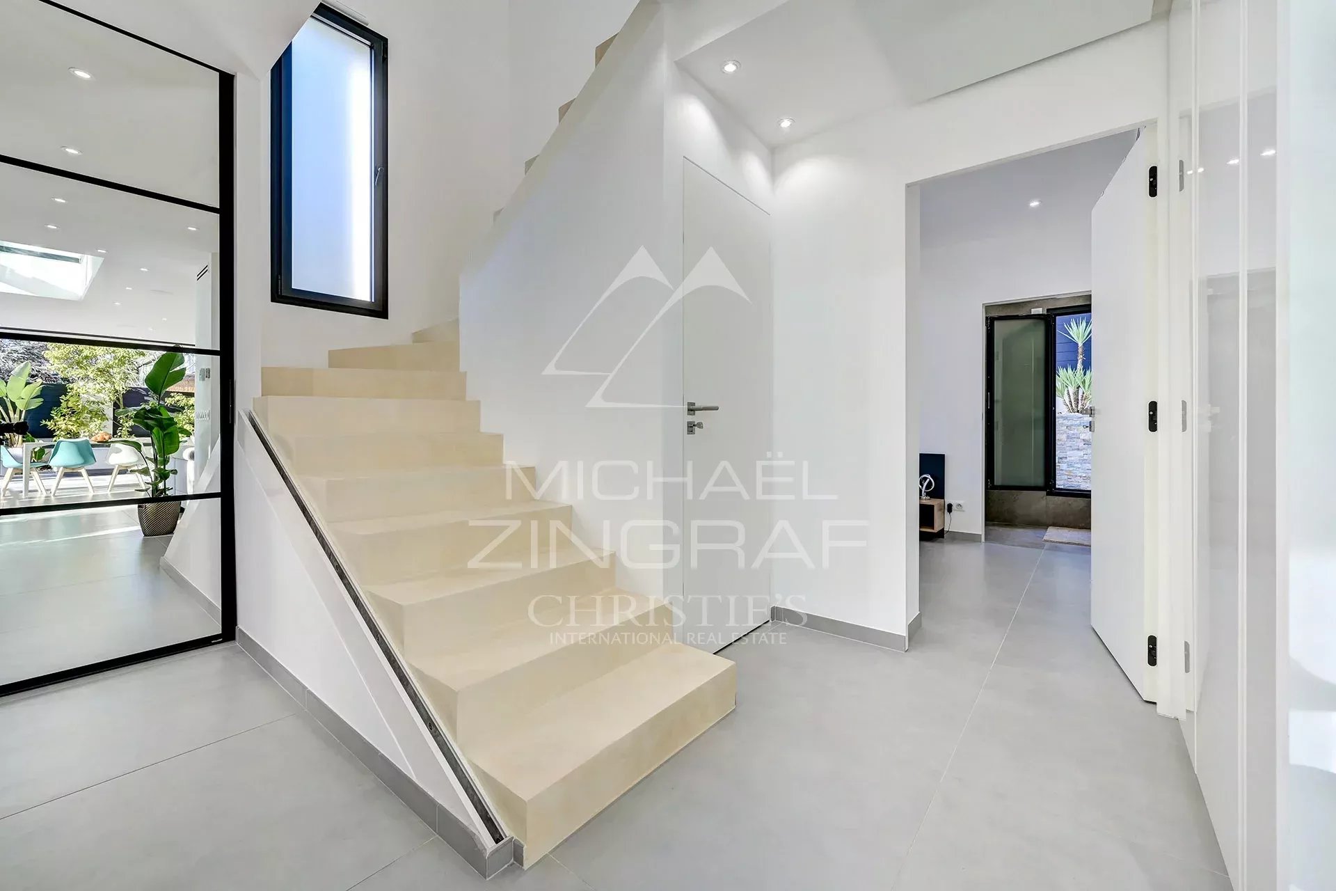 Confidential Sale - Architect house with swimming pool in Cap Brun, Toulon