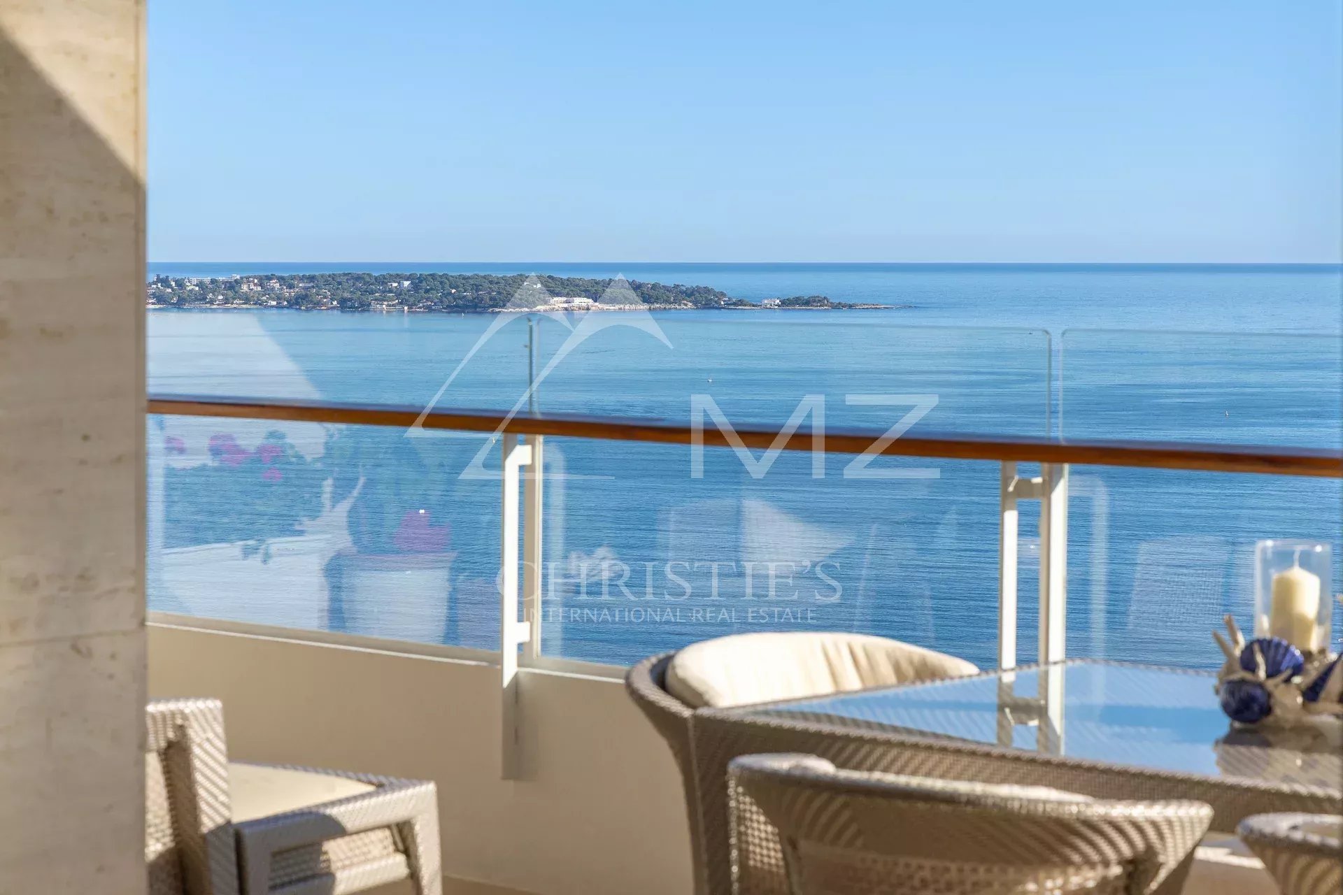 Superbe 4 pièces d'angle dans résidence de standing