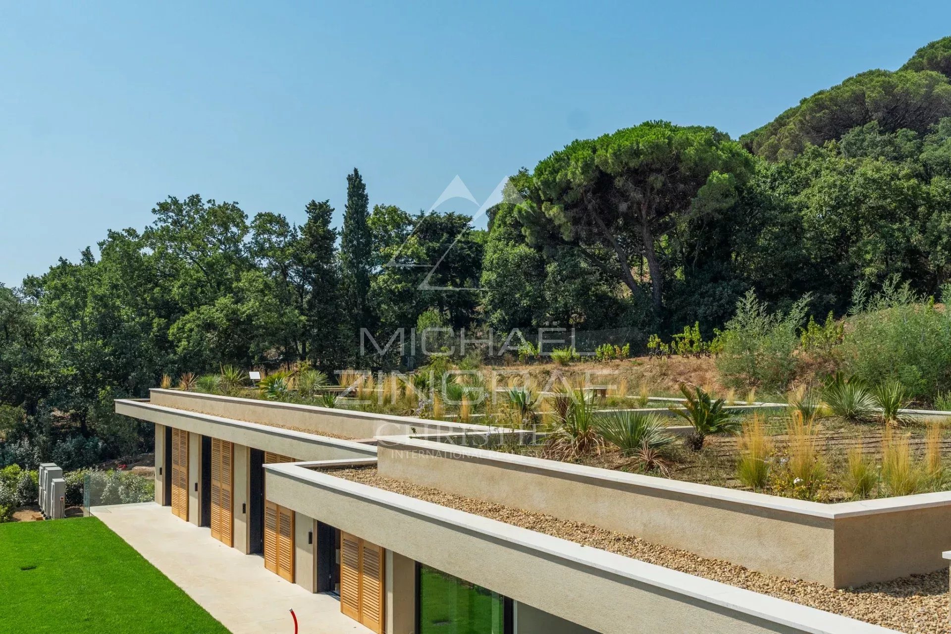 Exceptional Villa in Pampelonne – Elegance and Privacy