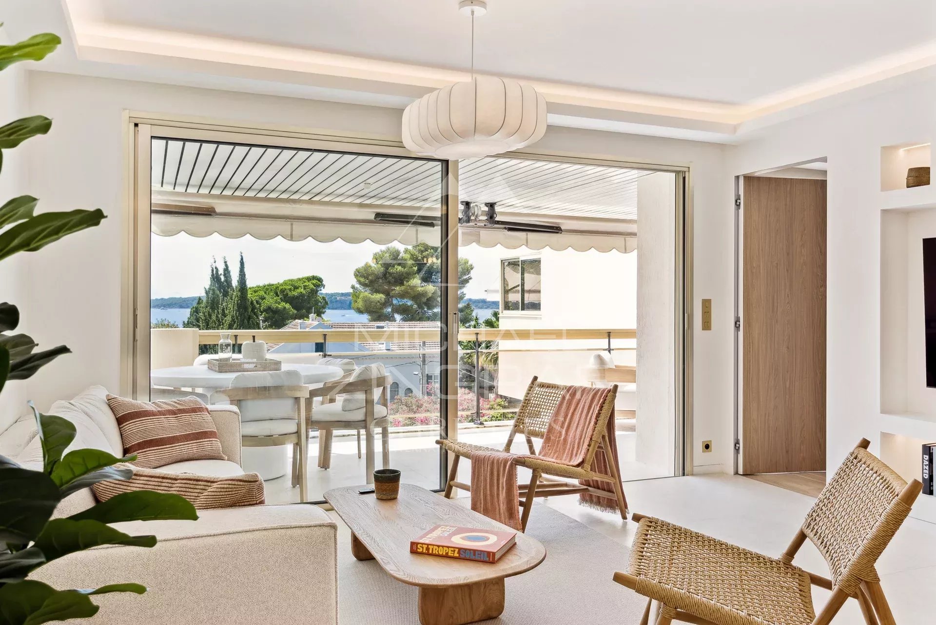 Cannes Moure Rouge - Luxuriös renovierte 4-Zimmer-Wohnung – Panoramablick auf das Meer