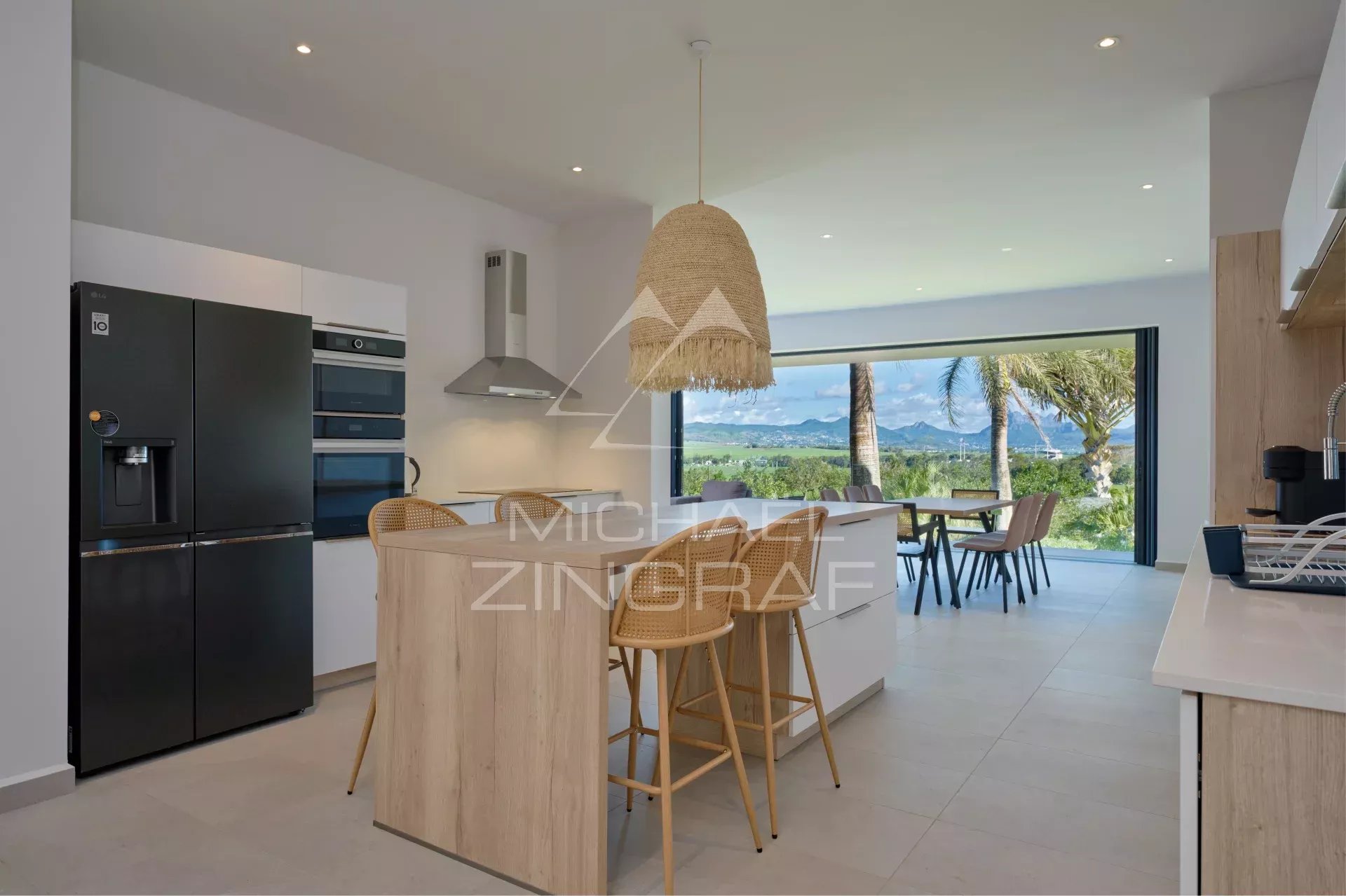 Mauritius – New 3-bedroom en-suite apartment – Belle Vue