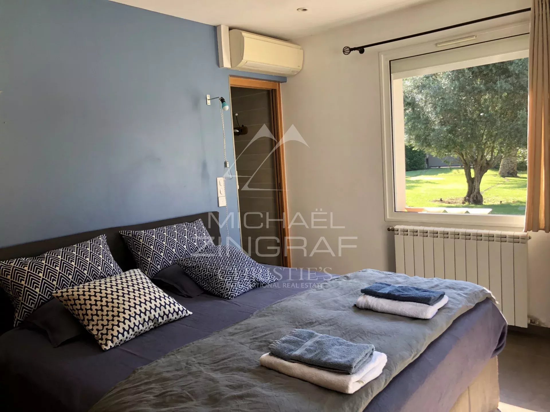 Family Villa with Landscaped Gardens and Leisure Facilities