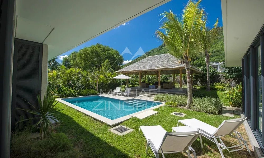 Exklusive 4 -Bedroom -Villa in der Nähe des Strandes - Black Riviere