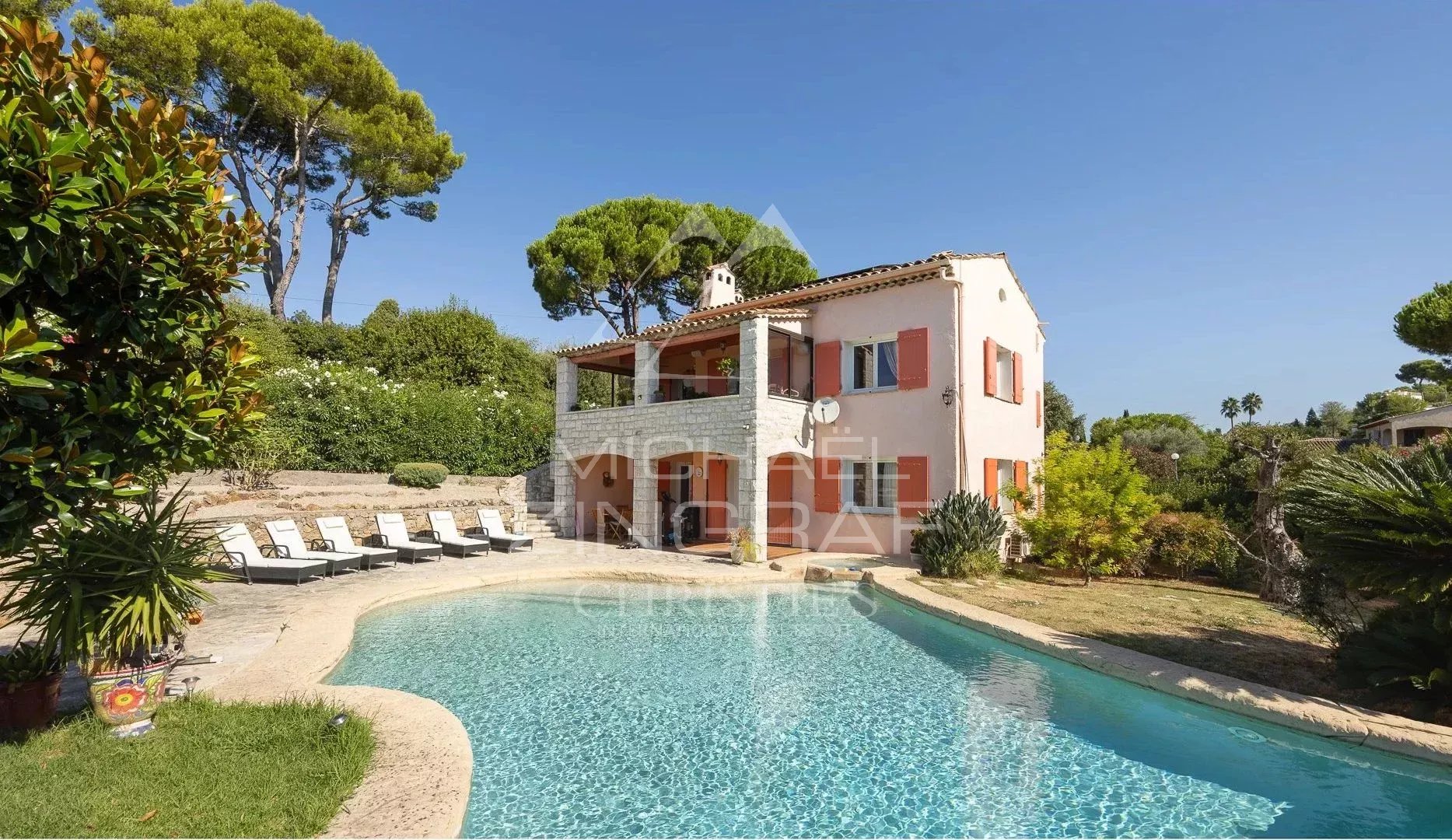 ANTIBES - SAINT-MAYMES - CALM AND SPACE