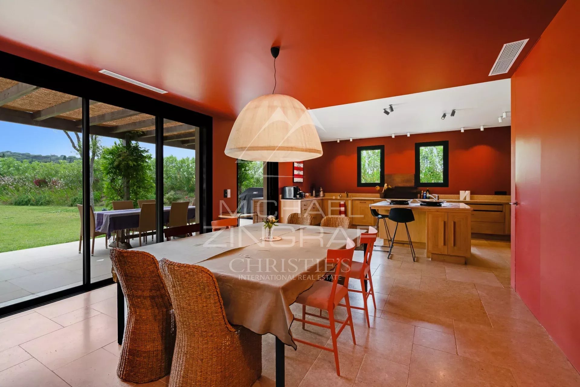 Villa Joya - Saint-Tropez – Villa d’architecte dans un écrin de nature