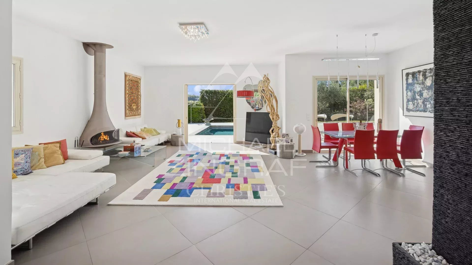 Villa with Pool in Grasse, Just 5 Minutes from Opio – 340 sqm – 5,000 sqm Landscaped Grounds