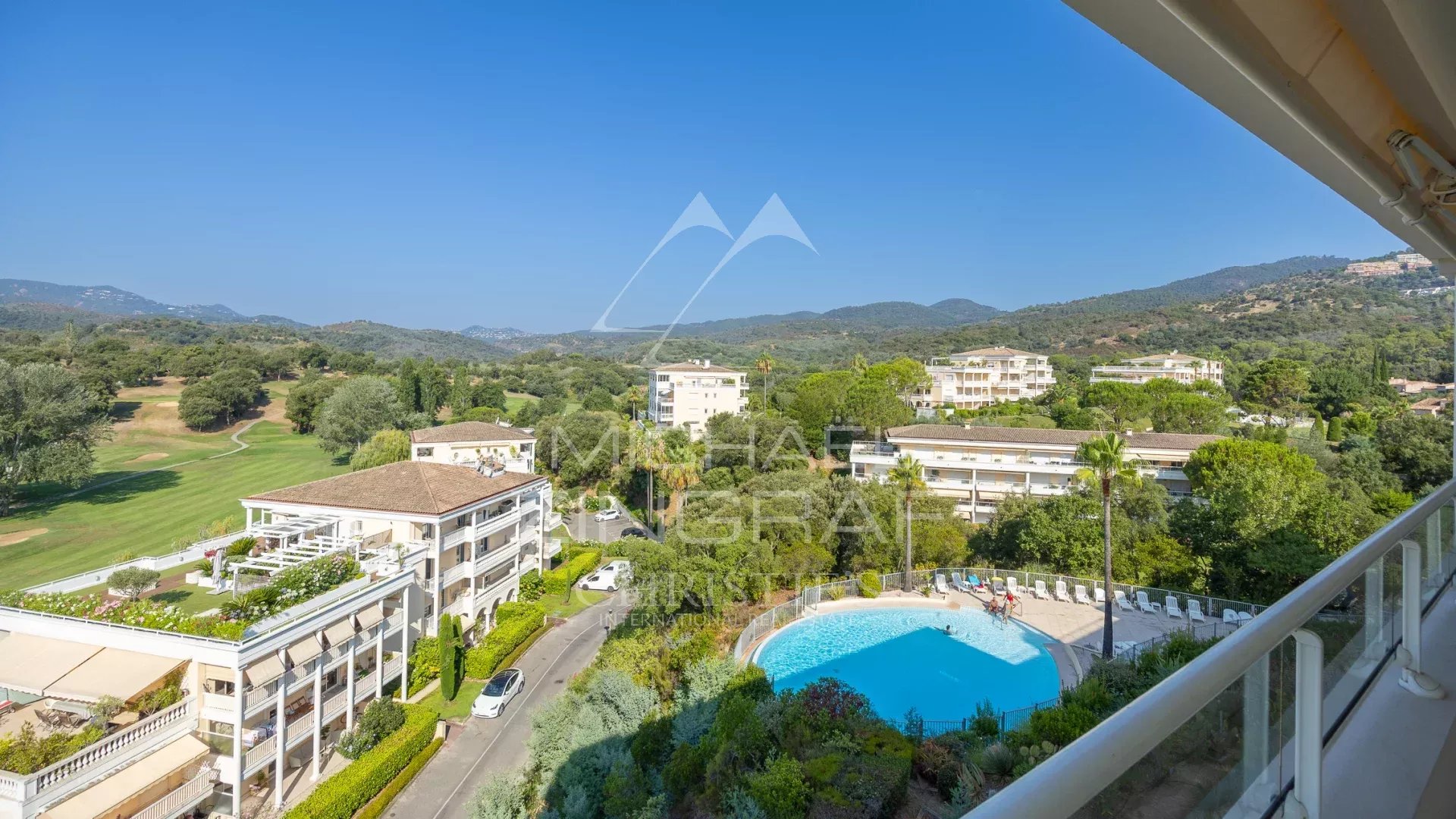 Mandelieu Riviera Golf – Top-Floor Apartment – Close to Cannes