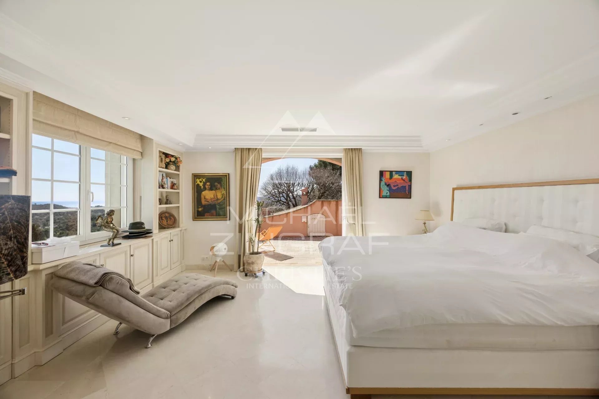 Mougins - Sumptuous villa with panoramic sea view