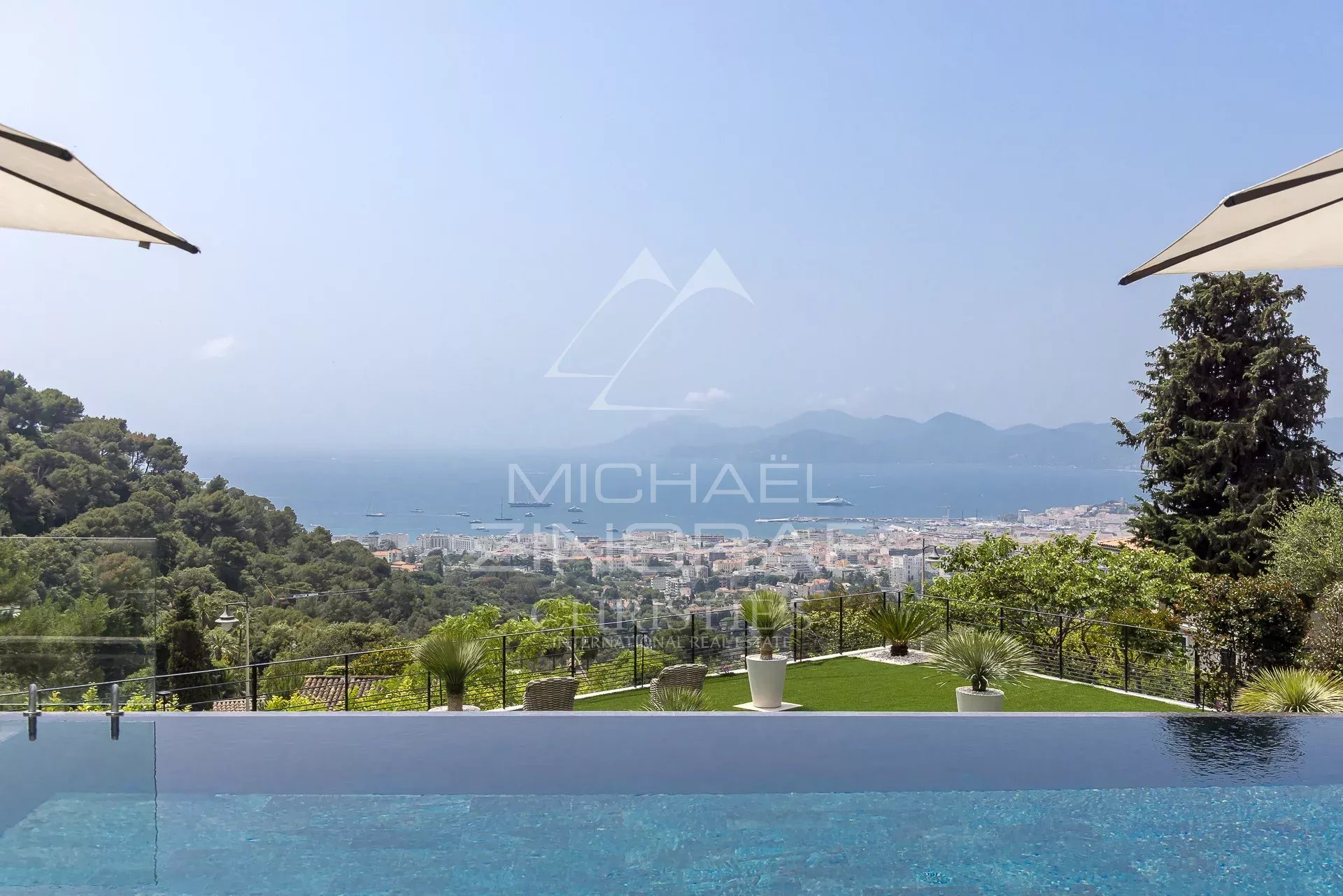 Cannes – Kalifornien – Moderne Villa