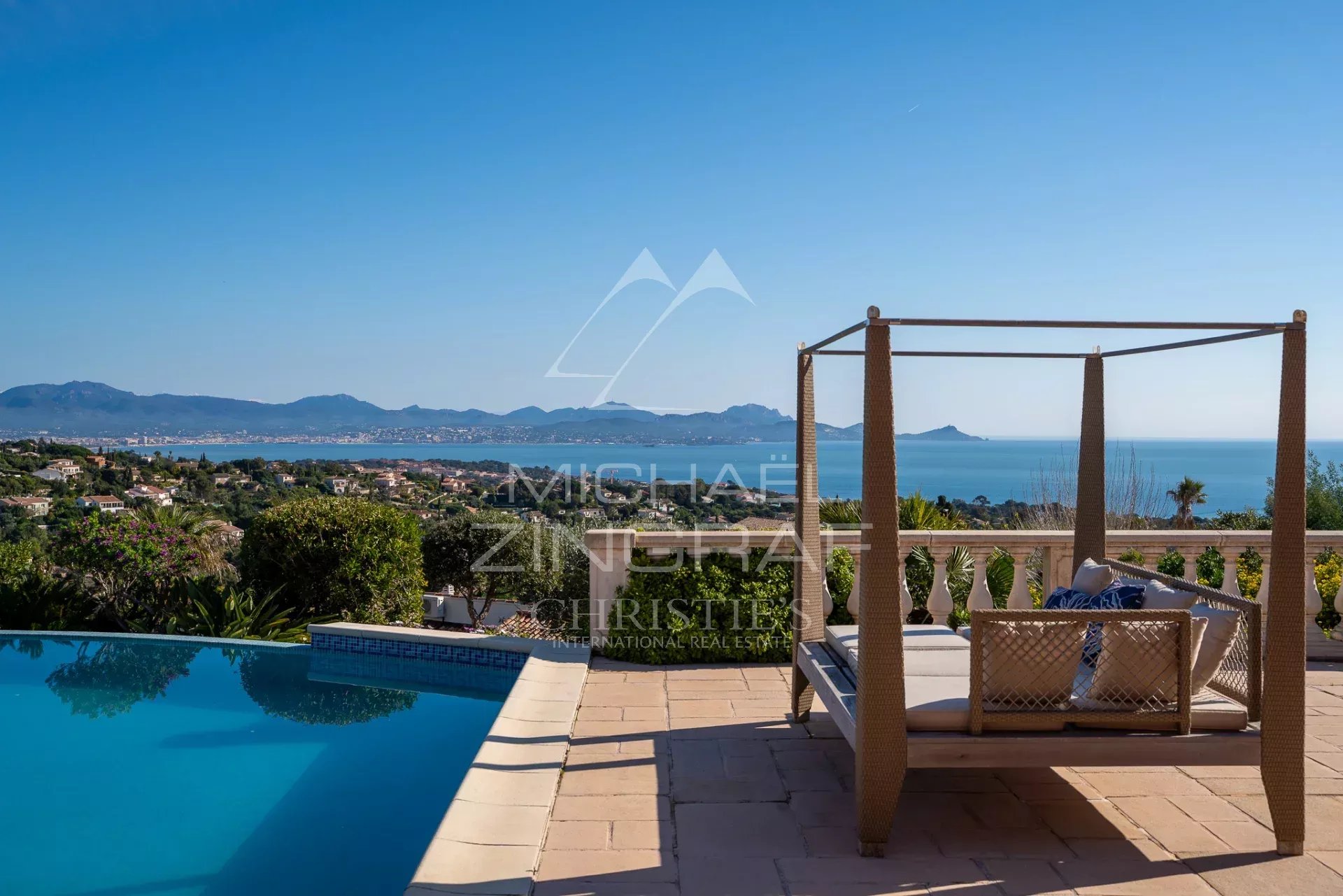 Les Issambres - Villa avec vue mer panoramique