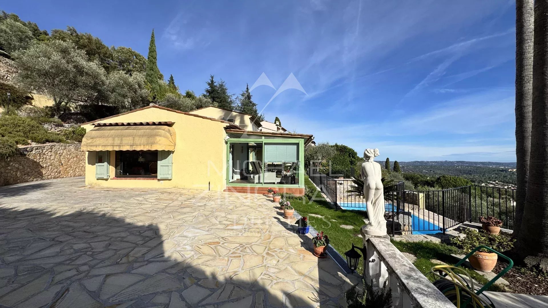 Villa with panoramic views