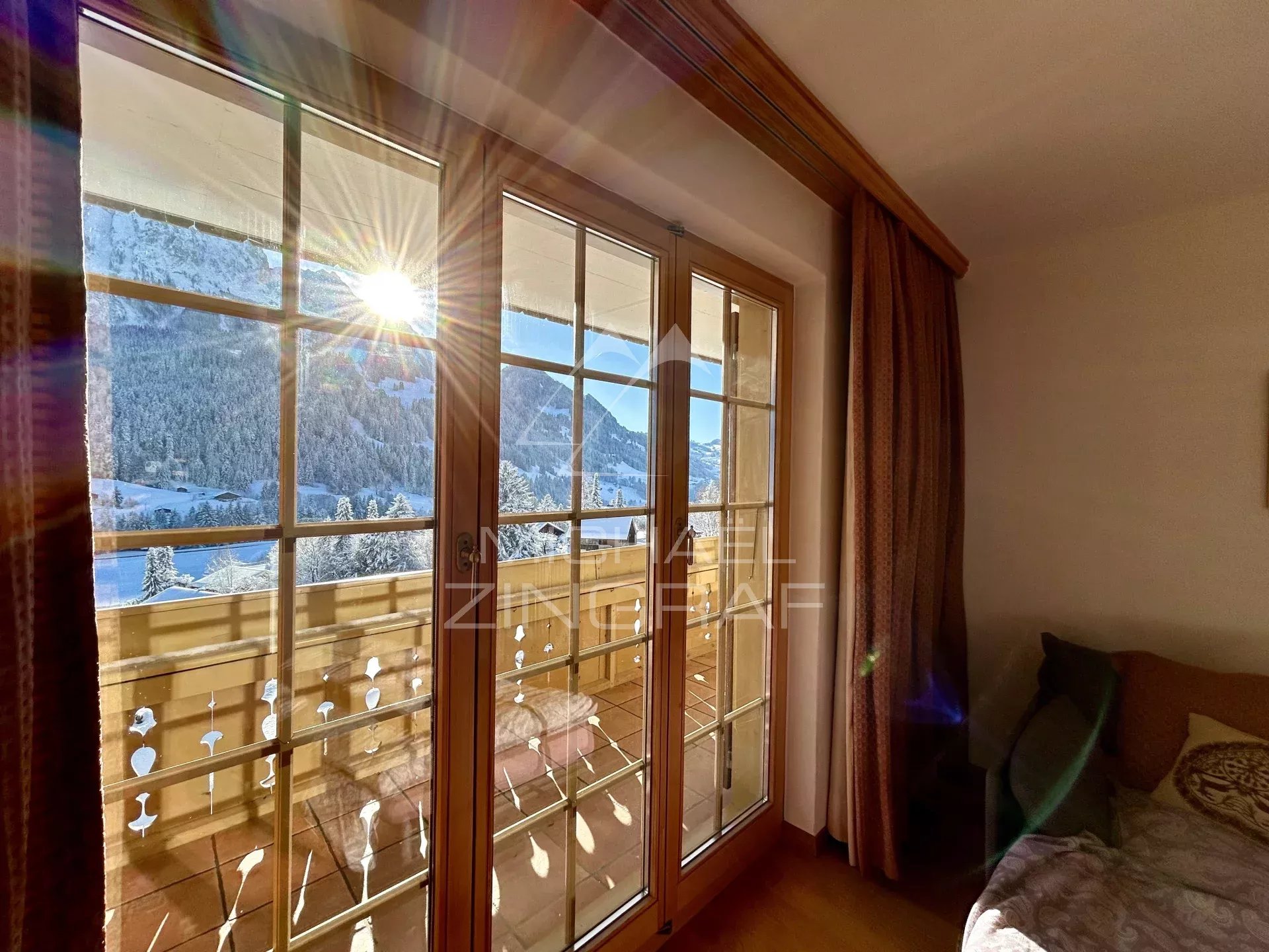 Appartement ensoleillé avec vue sur Rougemont