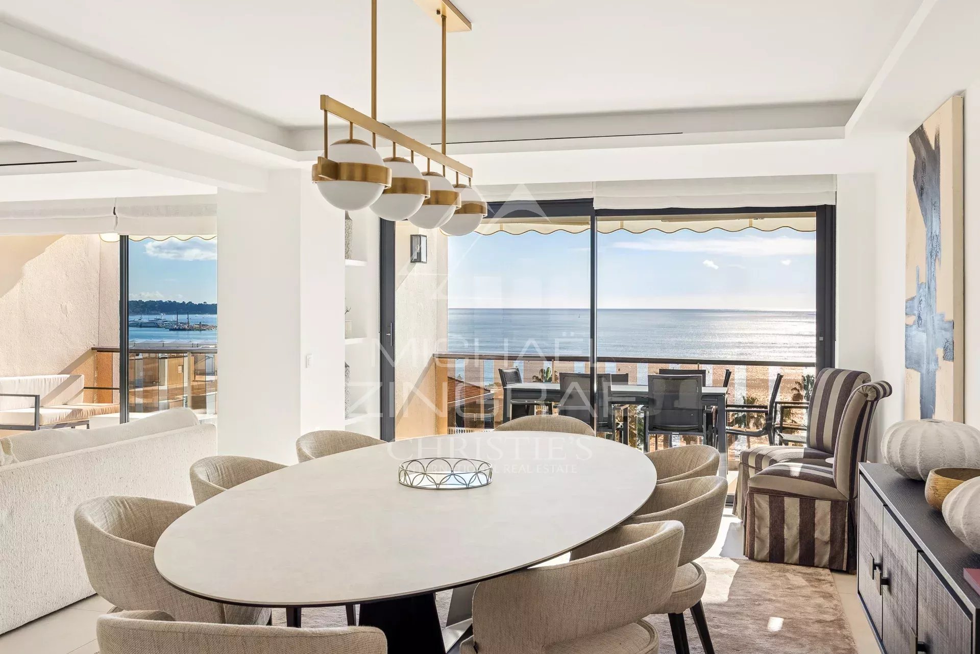 OFF MARKET - CANNES LA CROISETTE - LUXURIOUS 6-ROOM APARTMENT