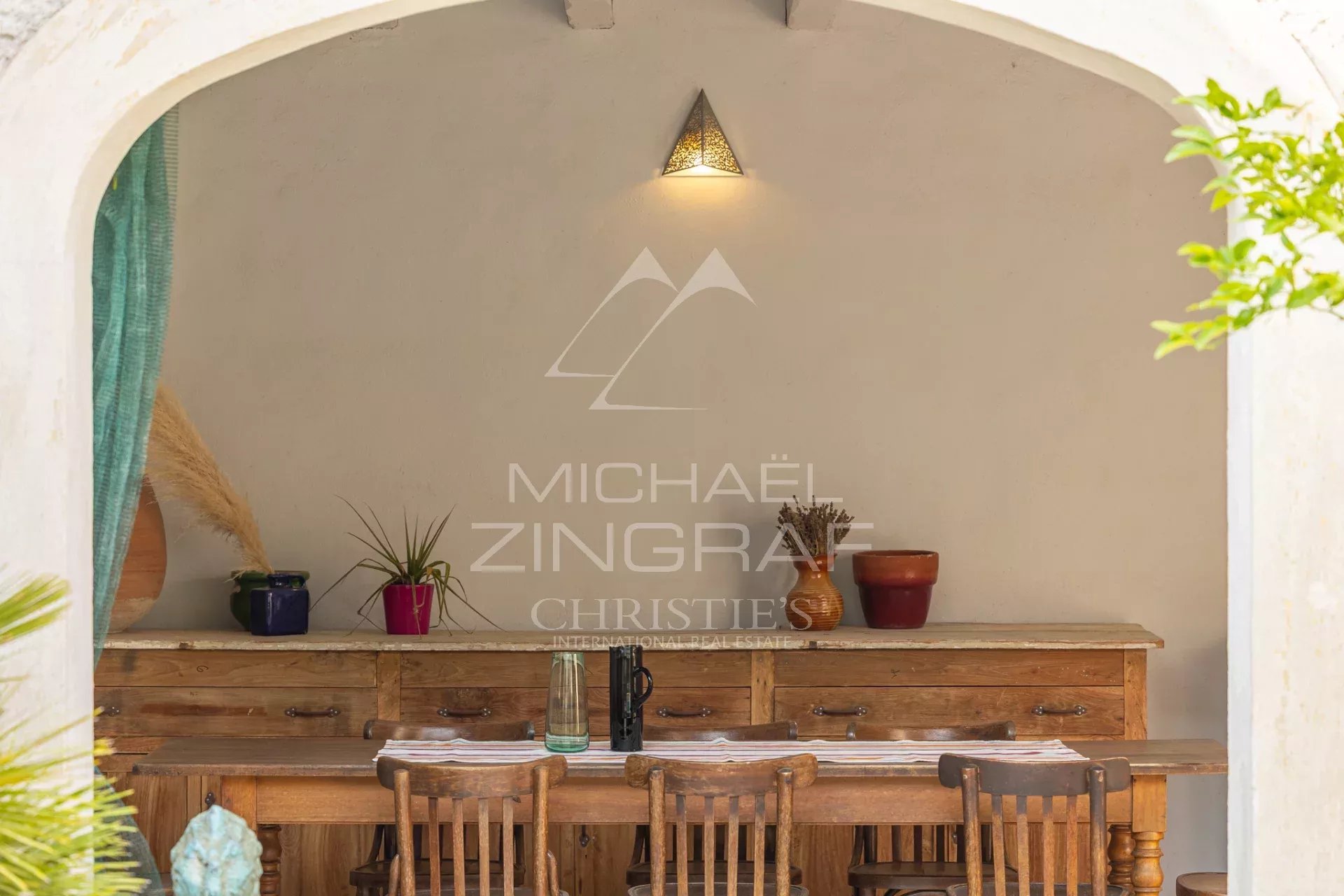 Mas provençal, entre Alpilles et Arles