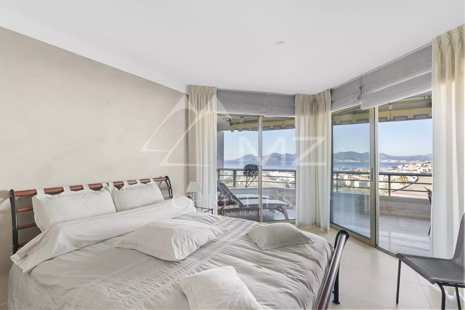 Hervorragende 4-Zimmer-Wohnung in einer prestigeträchtigen Residenz