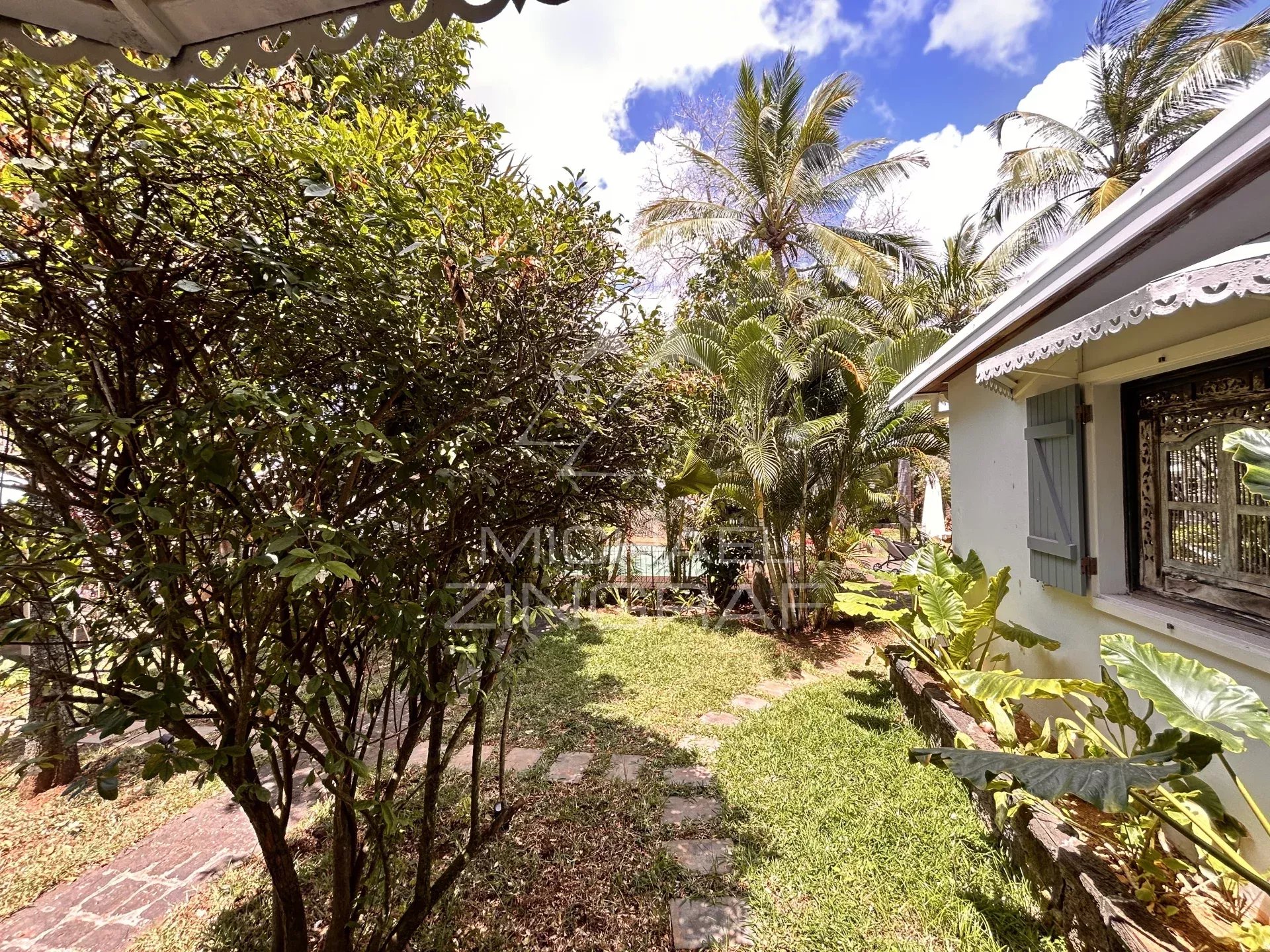 Colonial-Style Villa in Pointe aux Canonniers
