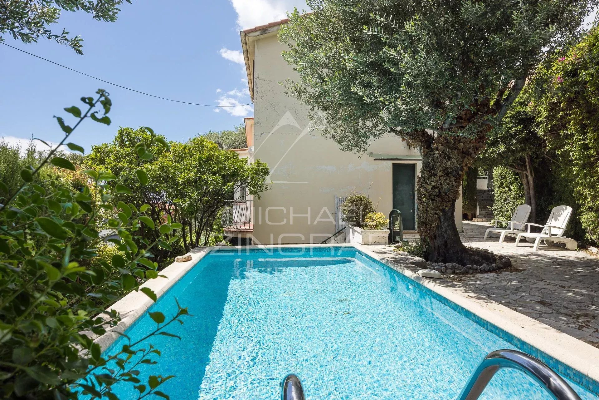 Rare – Villa close to the sea in Cap d’Ail